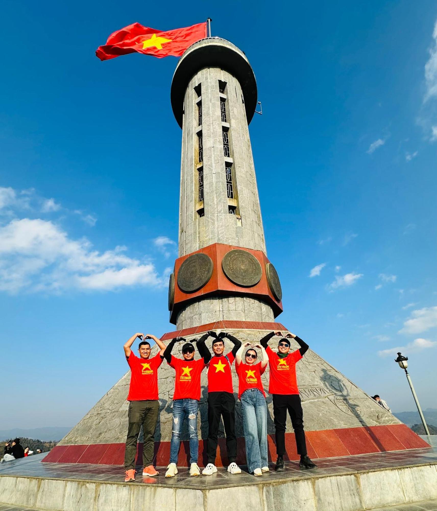 Aparthotel Tl Adventure Tour & Motorbike Ha Giang Exterior foto